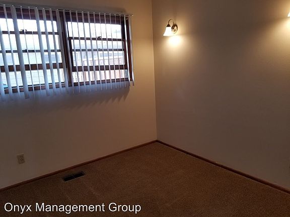 4th image of 7403 Tennessee Ln #118