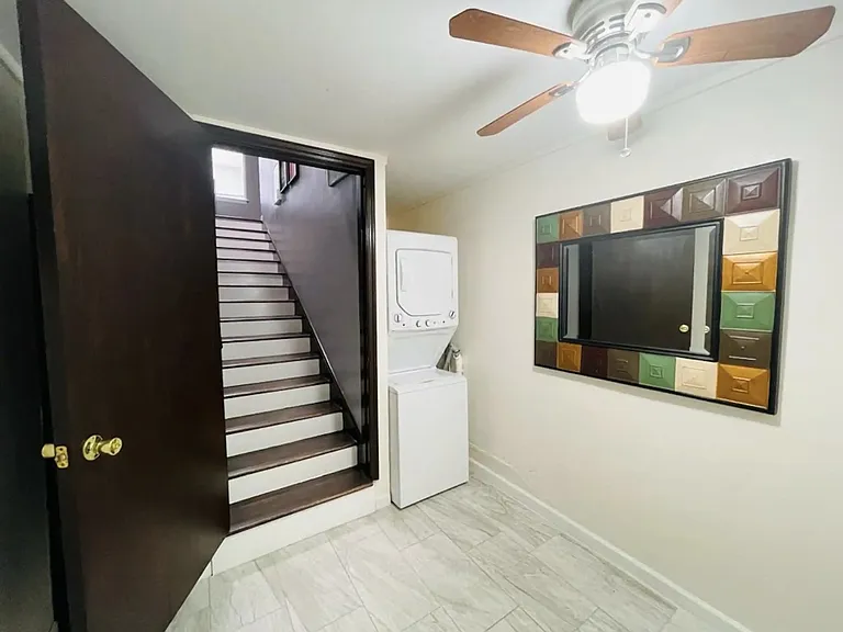 402 15th Ave S #5 — Photo 5