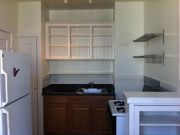 3rd image of 2459 Polk St APT 9