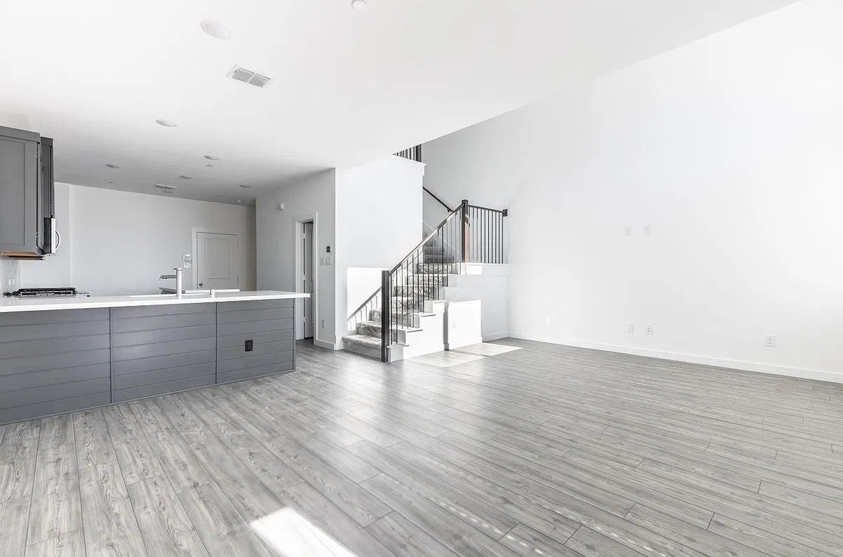 2 bed, 2.5 bath, 1672 sqft, $2,700 — Photo 1