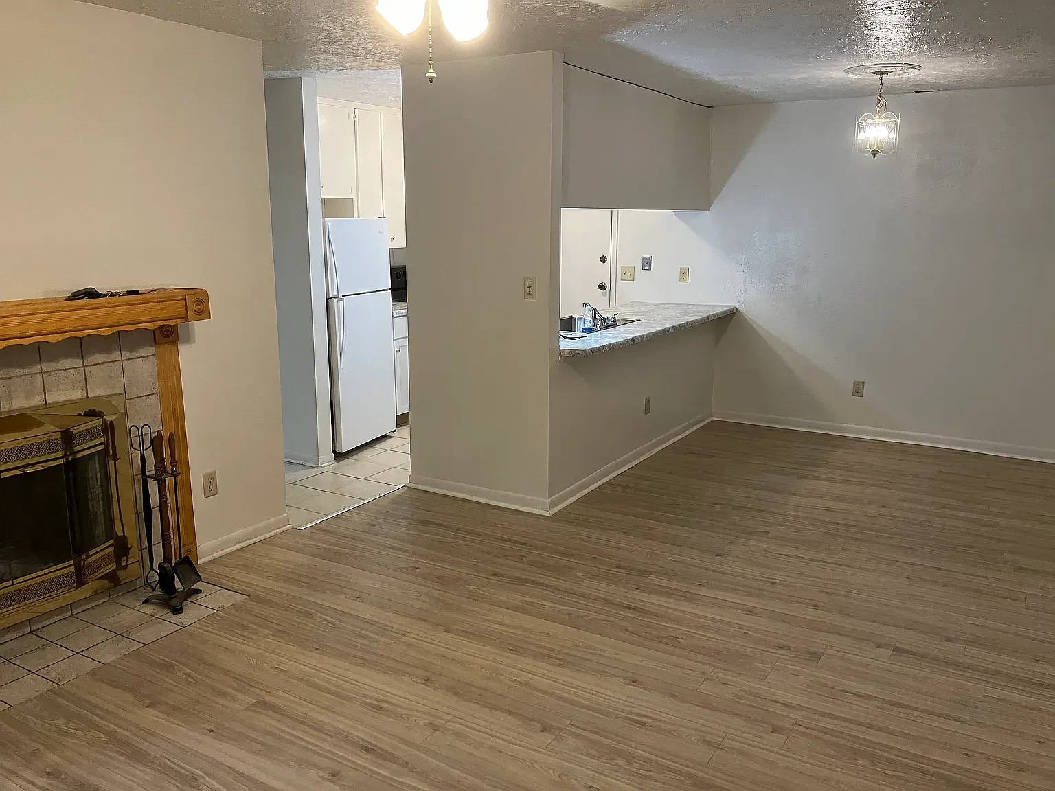 2 bed, 1.5 bath, 1100 sqft, $1,500 — Photo 3