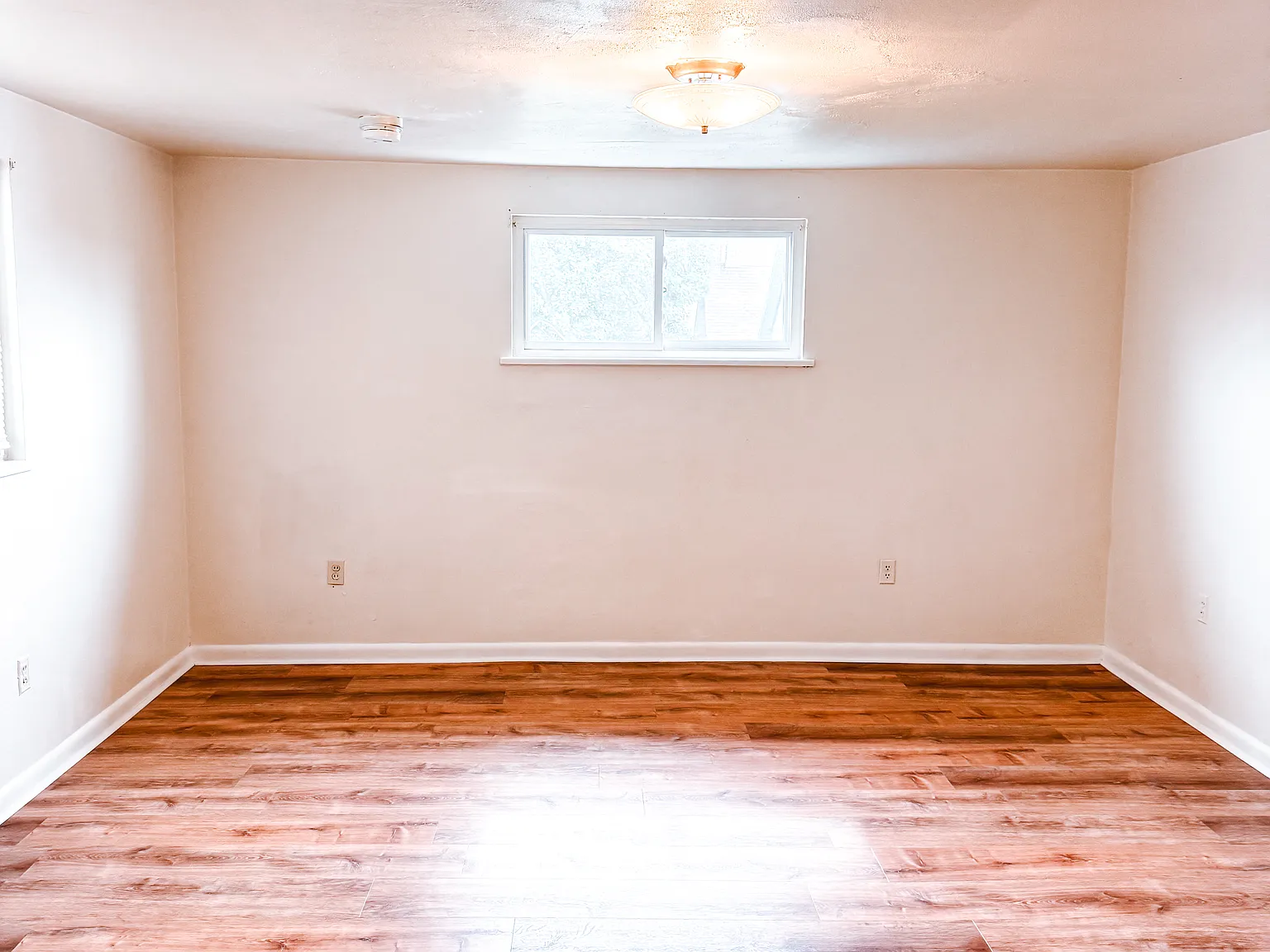 4 bed, 1100 sqft, $1,250 — Photo 3