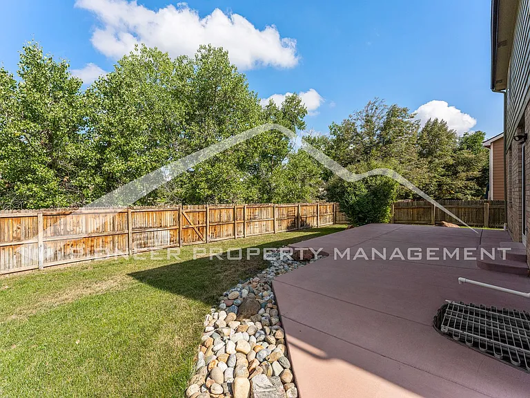 2649 Fernwood Pl — Photo 15
