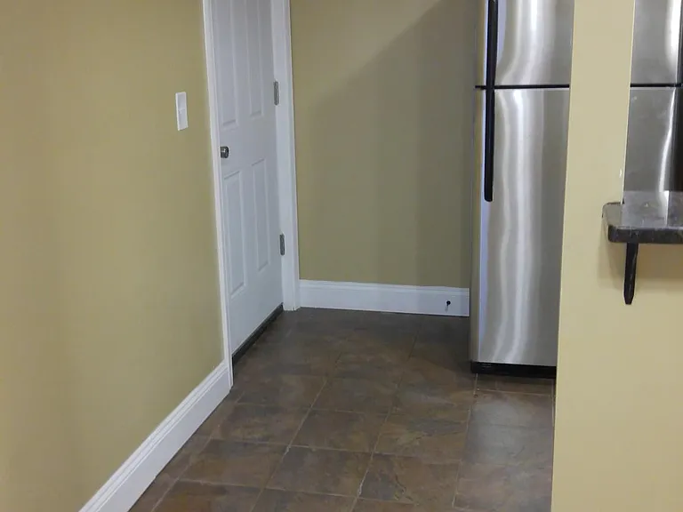 1715 W Huntingdon St #1R — Photo 5