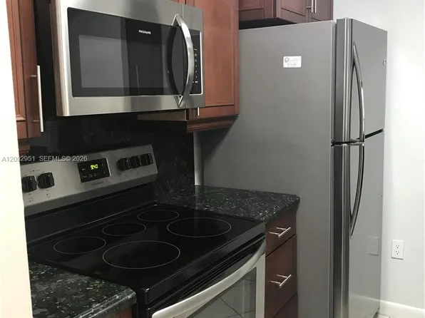7075 NW 186th St, Hialeah, FL