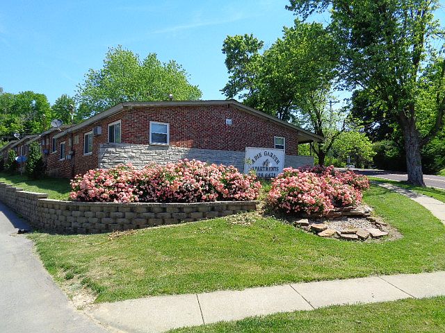 2841 #12 Adie Road, Saint Louis, Missouri 63074