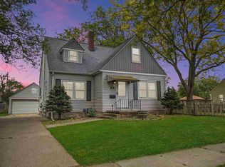 907 Byron Ave, Waterloo, IA 50702