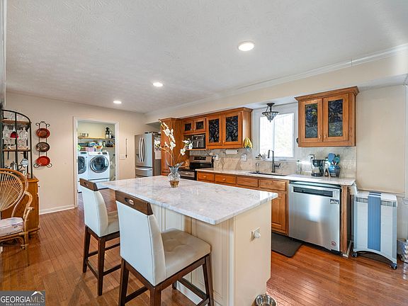 5th image of 7389 Williams Rd