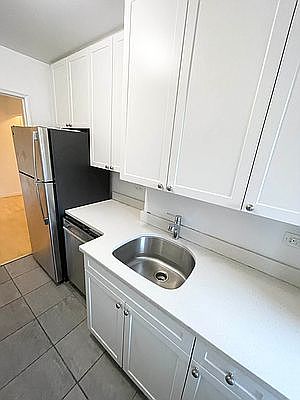 4th image of 465 Lenox Ave #4W