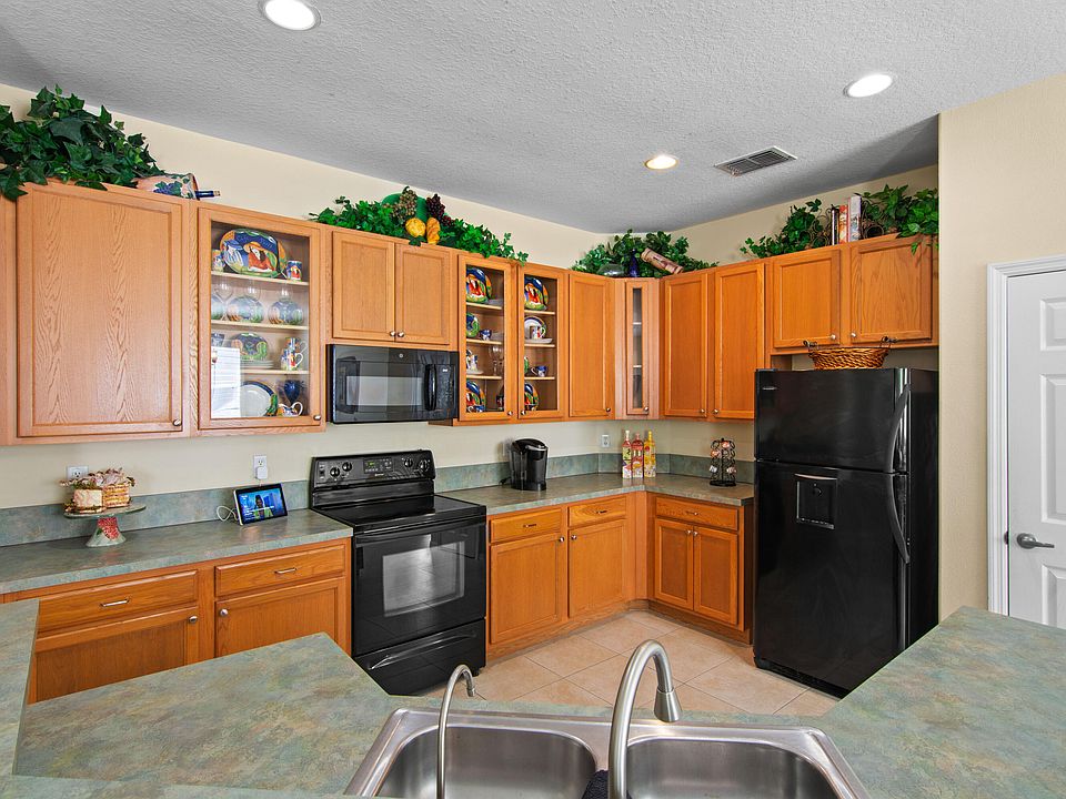 1st image of 5814 NW Windy Pines Lane