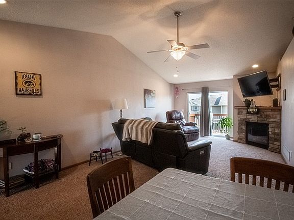 3rd image of 1808 Goose Lake Cir