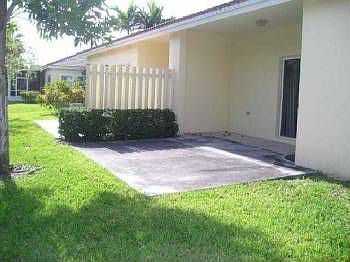 2nd image of 4737 SW 13th St
