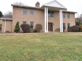 325 Cowpath Rd, Aliquippa, PA 15001