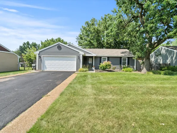 874 Plymouth Ln, Island Lake, IL 60042