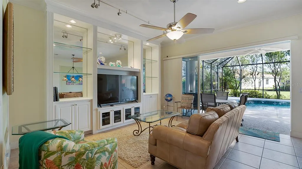 722 Fordingbridge Way — Photo 2
