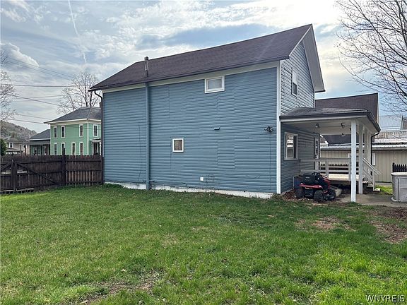 4th image of 71 Friendship St