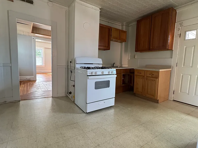 57 Walnut St #A — Photo 9