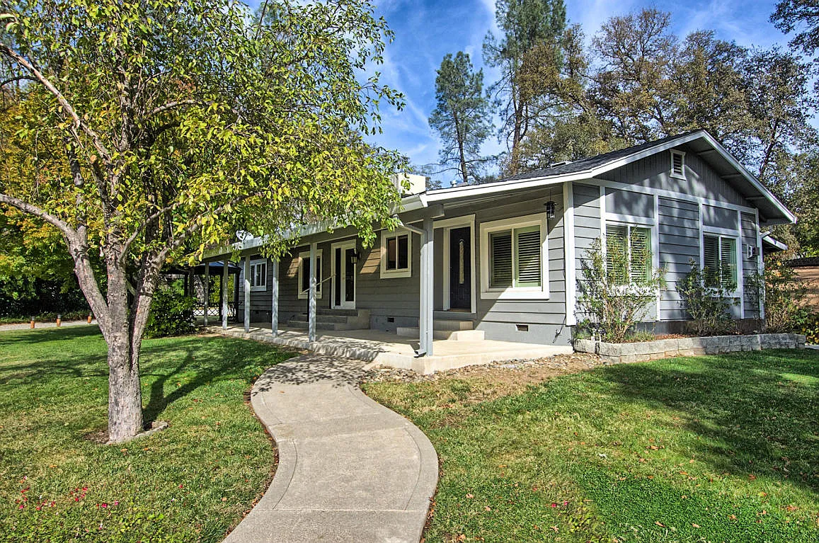 22241 Carlie Dr photo 1