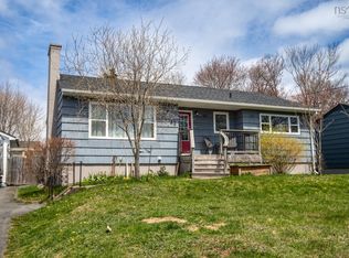 22 Ellenvale Ave, Halifax, NS B2W 2W5