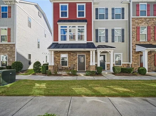 506 Sloane St #D, Chesapeake, VA 23324