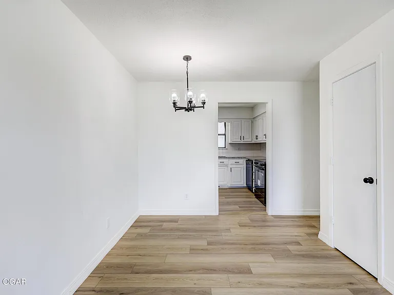 3042 W 15th St — Photo 7