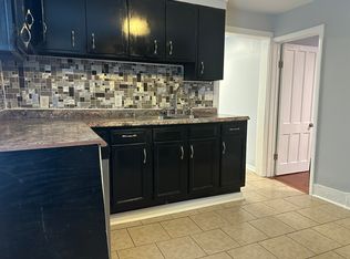 200 1/2 1st St #1, Solvay, NY 13209