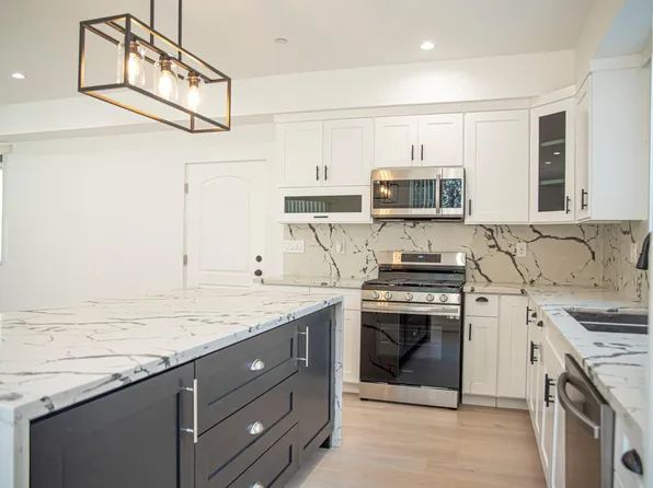 3046 West Blvd, Los Angeles, CA 90016