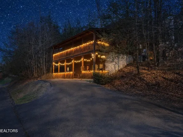 653 Eagles Boulevard Way, Pigeon Forge, TN 37863