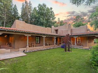 3 Sunset Dr, Taos, NM 87571