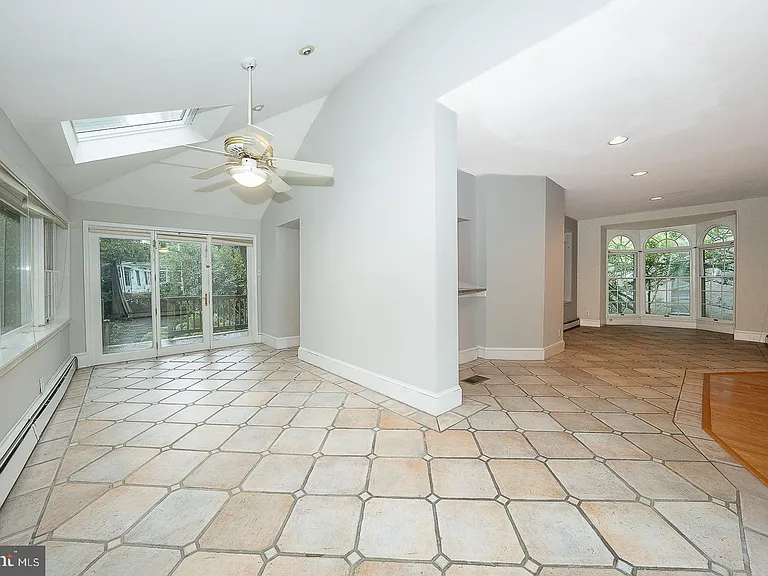 212 Elm Ter #1 — Photo 13