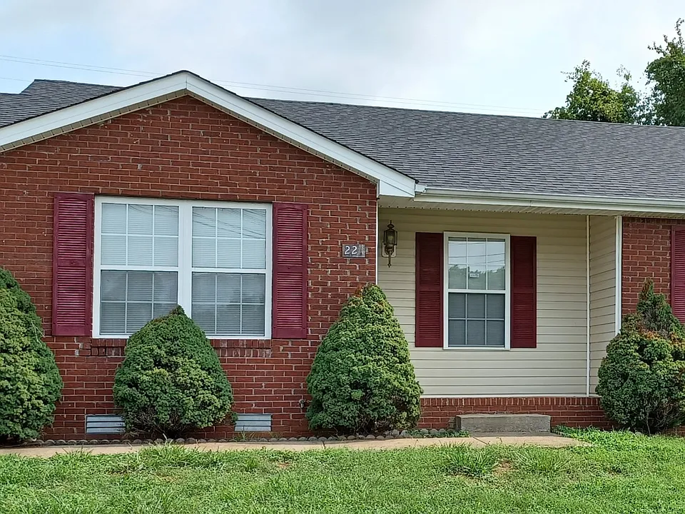 221 Lady Alice Ct