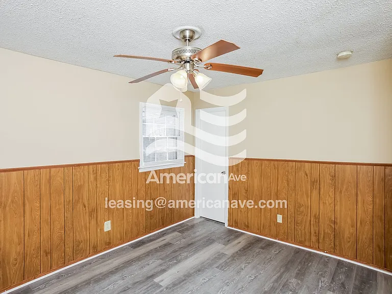 1478_009_wm_-_main_bedroom_12891465.jpg