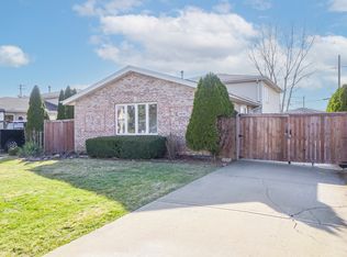 8414 S Thomas Ave, Bridgeview, IL 60455