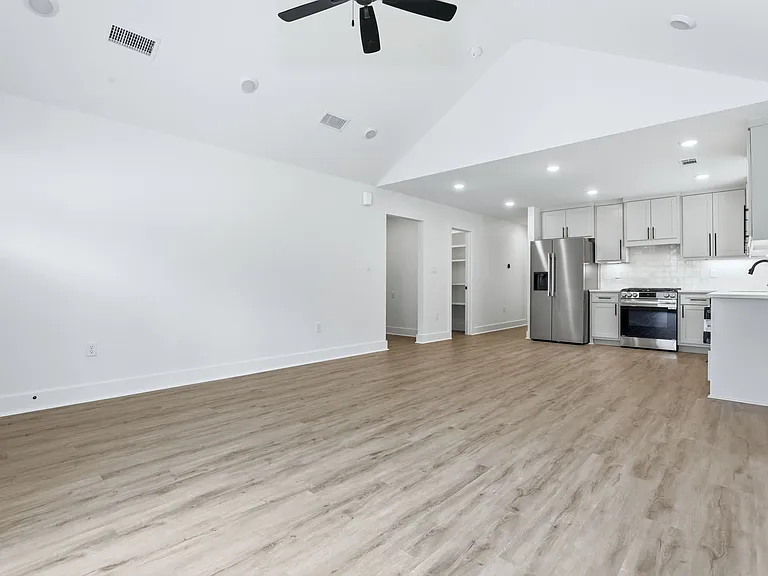 13501 Teton Dr — Photo 6