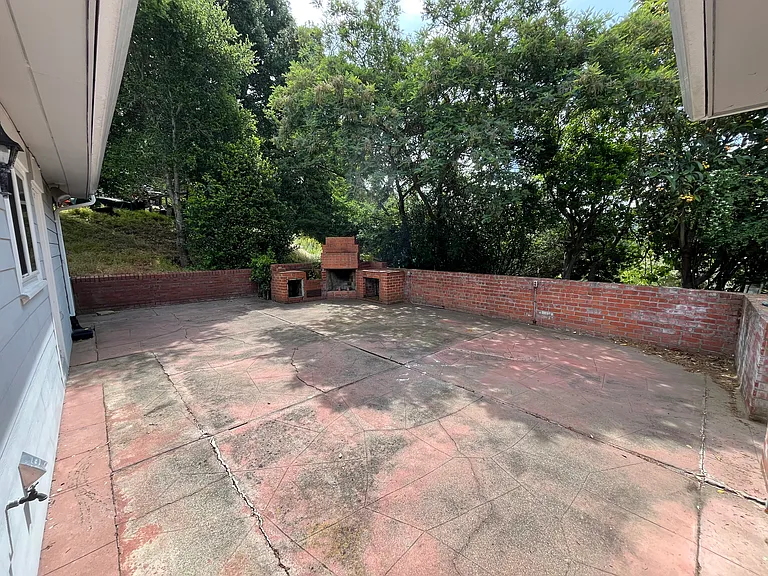 49 Meadow View Rd — Photo 19