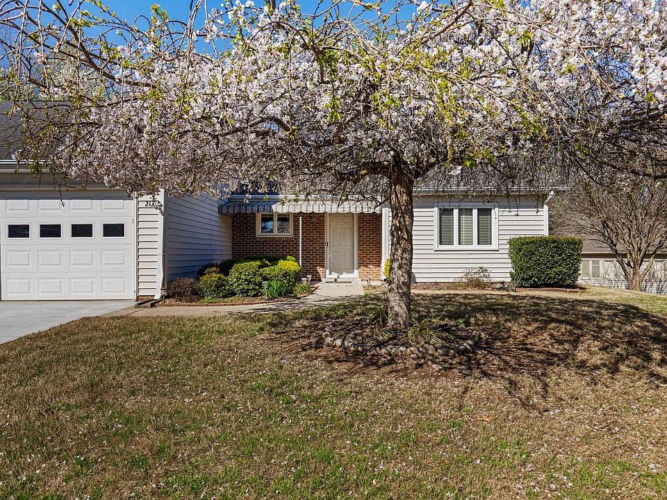 1st image of 213 Creek Forest Dr
