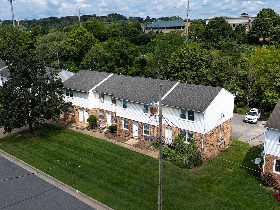 1st image of 95 Dutch Mill Ct