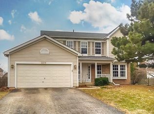 2219 Beaumont Ct, Aurora, IL 60502