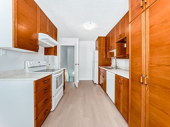 2nd image of 772 Kimberly Ave #1