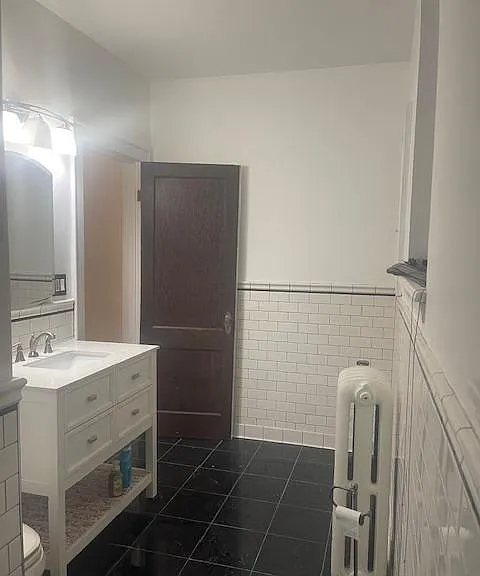 1606 Genesee St #9 — Photo 8