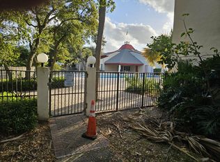 632 NW 13th St APT 11, Boca Raton, FL 33486