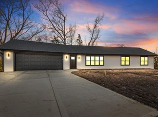 2039 Lone Grove Ave, Green Bay, WI 54303