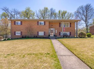 7733 Meadow Ln, Newburgh, IN