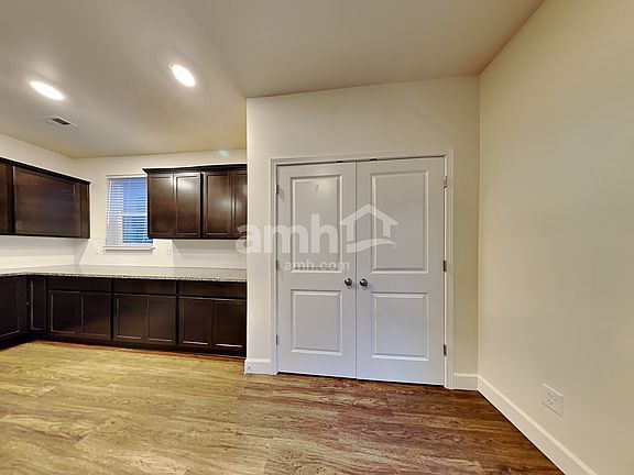 4th image of 10613 138th St E