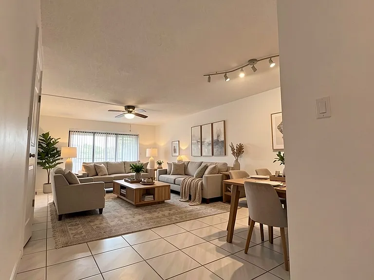 350 Lakeview Dr #102 — Photo 1
