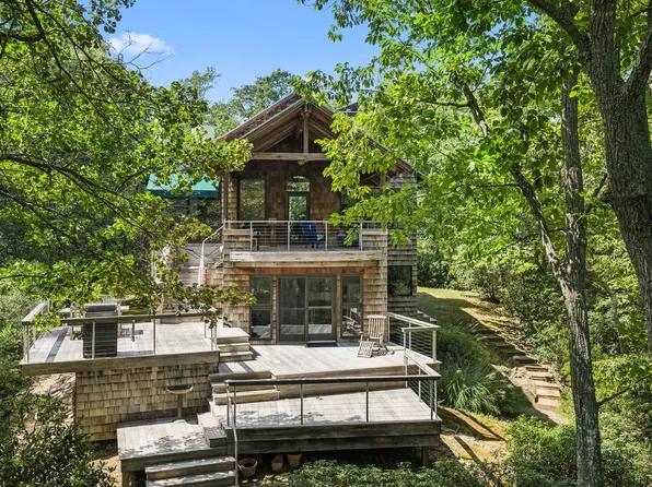 319 Bells Creek Ln, Lancaster, VA 22503