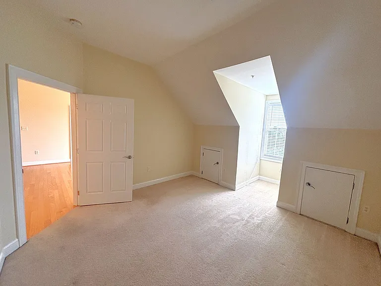 5215 Center St #404 — Photo 17
