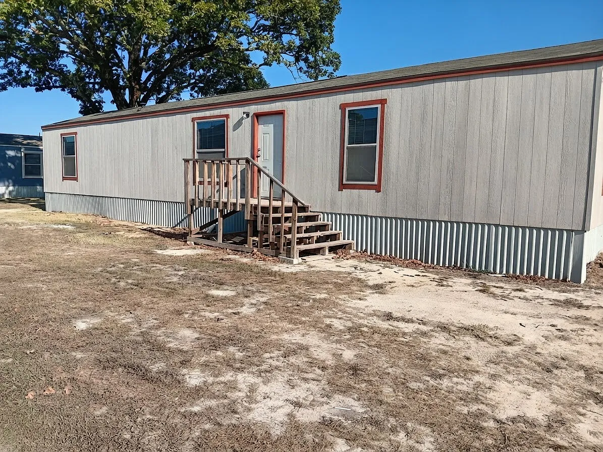 3 bed, 2.0 bath, 1000 sqft, $1,250 — Photo 3