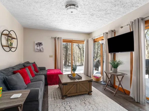 17 Burgdorf Drive, Madison, NH 03849