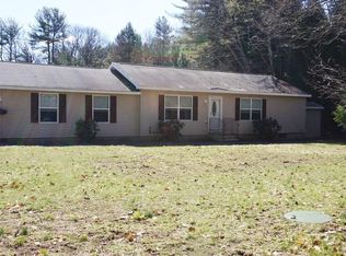 26 Brooks Village Rd, Templeton, MA 01468